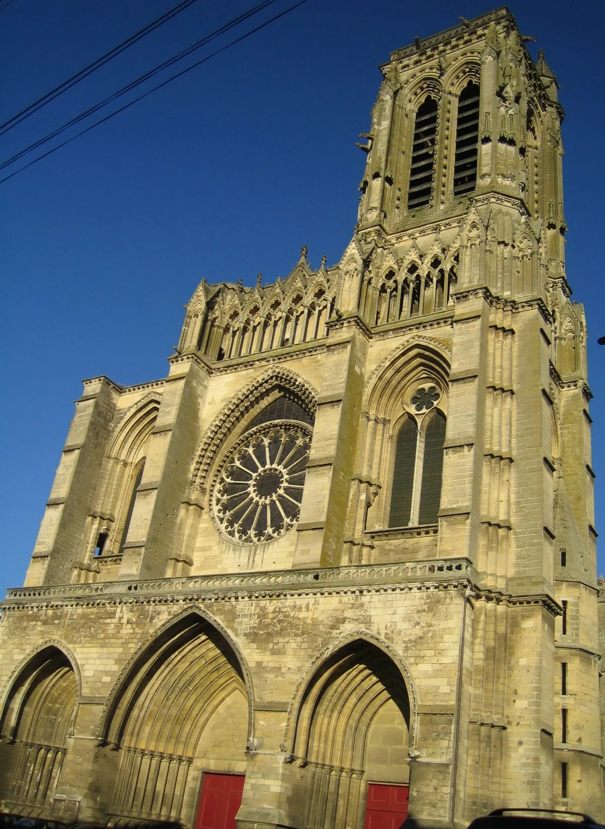 Soissons-cathedrale-facade